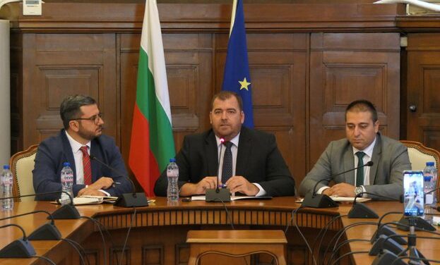 Земеделският министър Явор Гечев представи екипа си. Стратегическият план -готов до октомври.