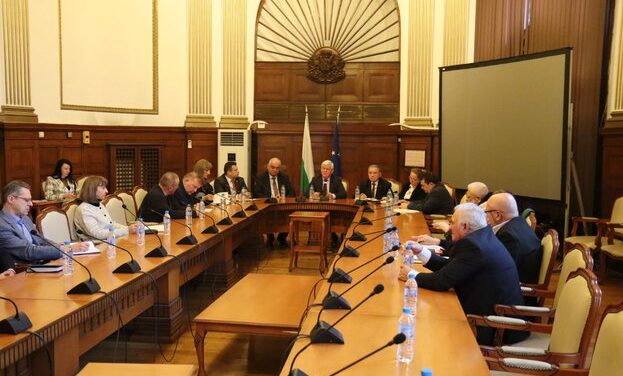 В  началото на 2024 : По-крътък път между земеделската наука и практиката-пожелания на земеделския министър и председателя на ССА