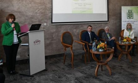 Проф.д-р Виолета Божанова откри Международния конгрес по зелени биотехнологии /7и 8 ноември,24/