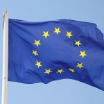 „Да“ според критериите за присъединяване към еврозоната на 1 януари,26 в докладите на ЕК и ЕЦБ